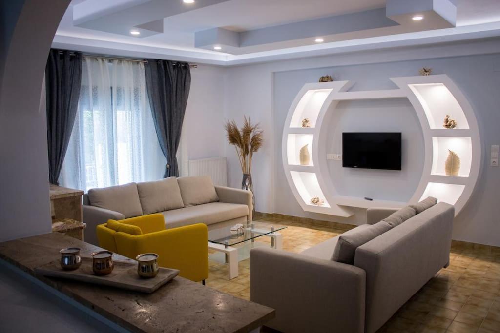 Spacious Apartment In The Heart Of Pythagorion Exterior foto
